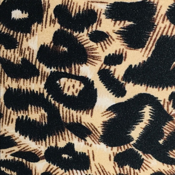 S NEW Girls Cheetah Leopard Leggings, Buttery Soft Kids Yoga Pants - Picture 2 of 4